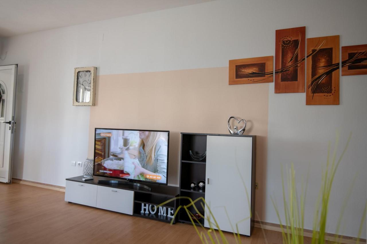 Apartments Mamut Trogir Bagian luar foto