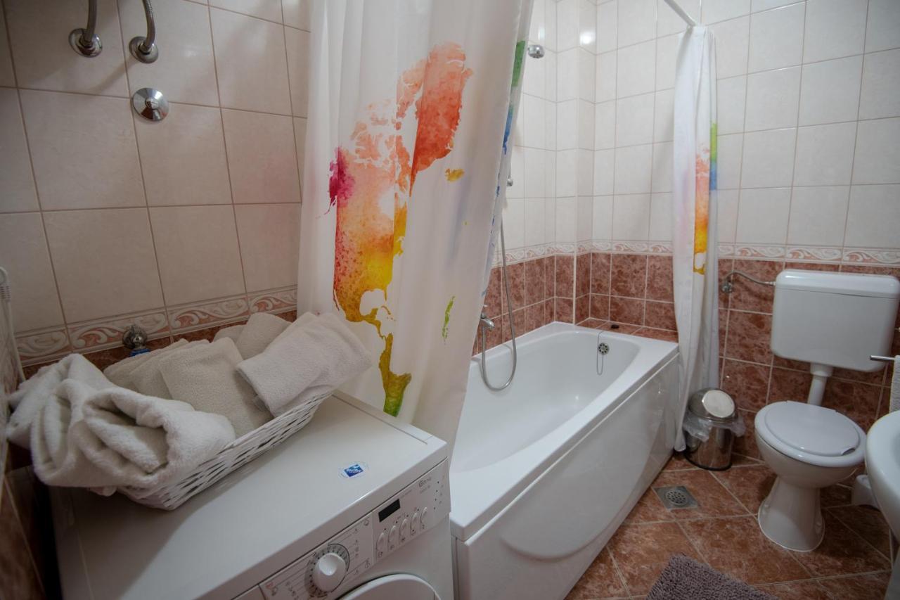 Apartments Mamut Trogir Bagian luar foto