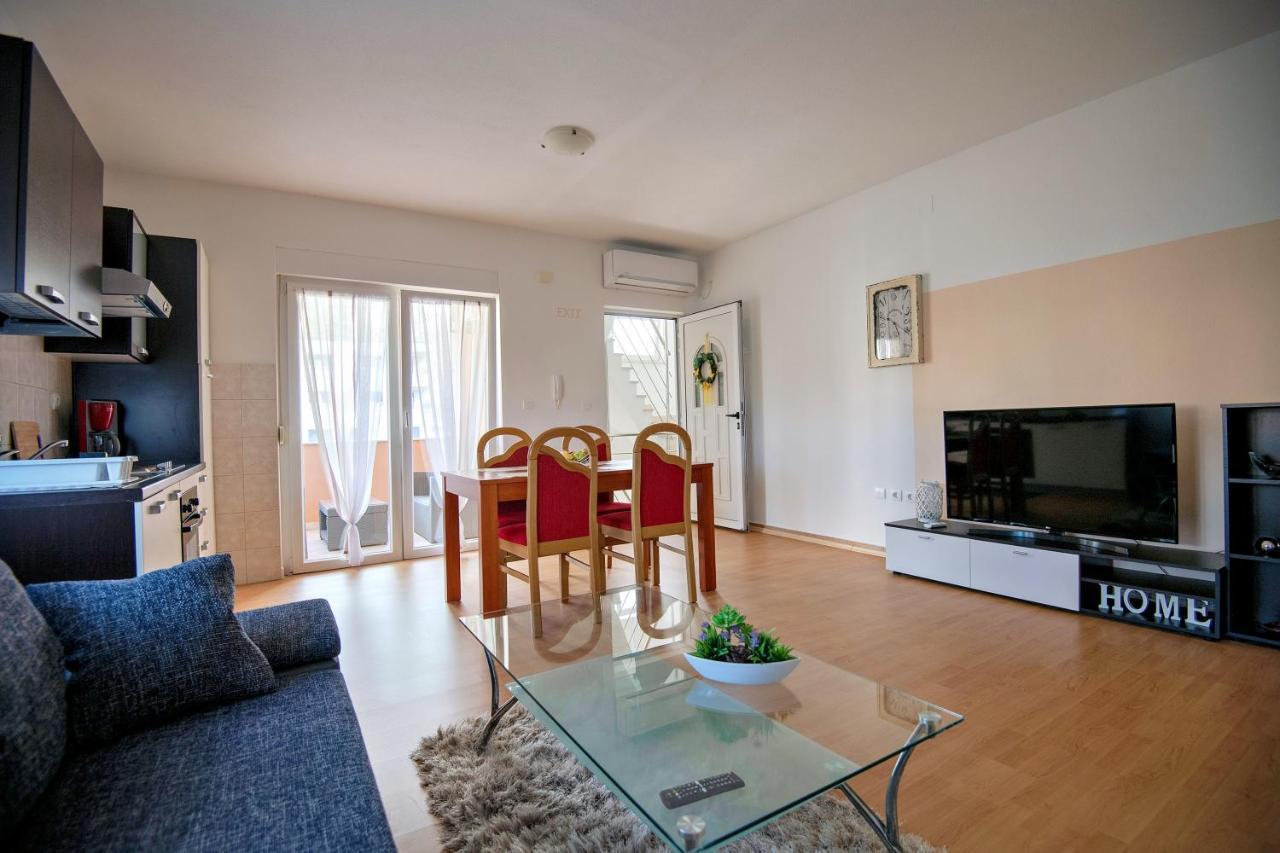 Apartments Mamut Trogir Bagian luar foto