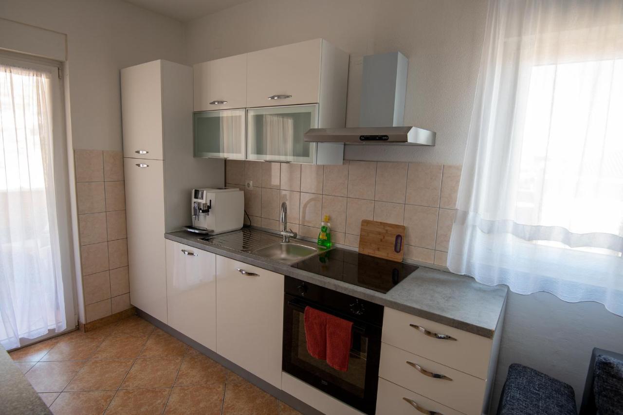 Apartments Mamut Trogir Bagian luar foto
