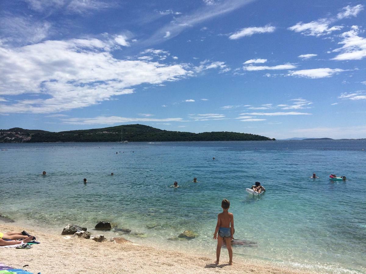 Apartments Mamut Trogir Bagian luar foto